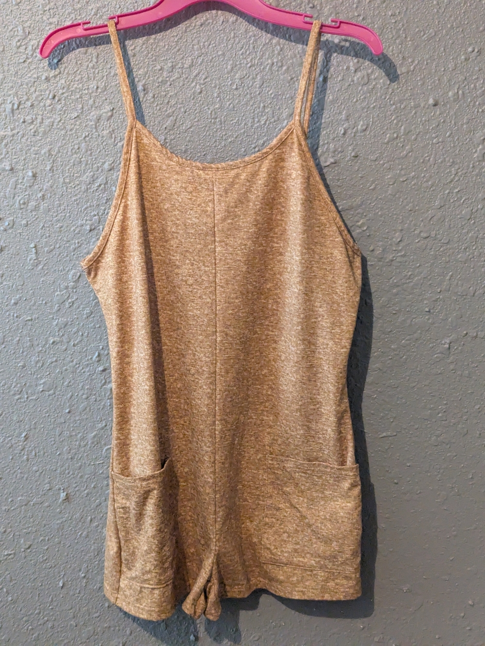 L Spaghetti-Strap Pocket Romper - Brown
